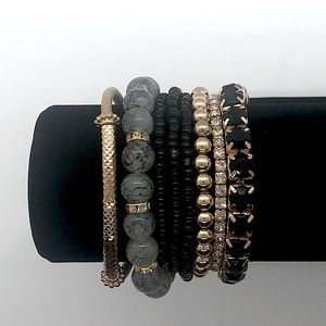✨🖤 Classy Black and Gold bracelets 🖤✨